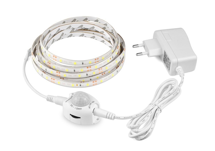 Lighting P3531 LED pásek 3 metry IP65 pohybový senzor čistá bílá
